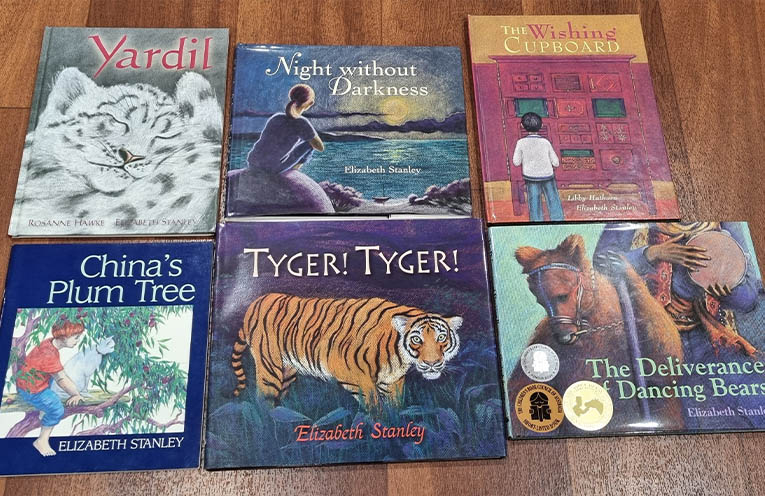 Author and illustrator Libby Stanley talks picture books at Myall U3A