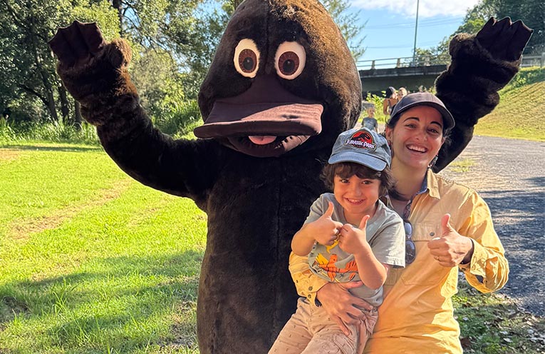 Home schooled students get their hands dirty with Stroud Landcare