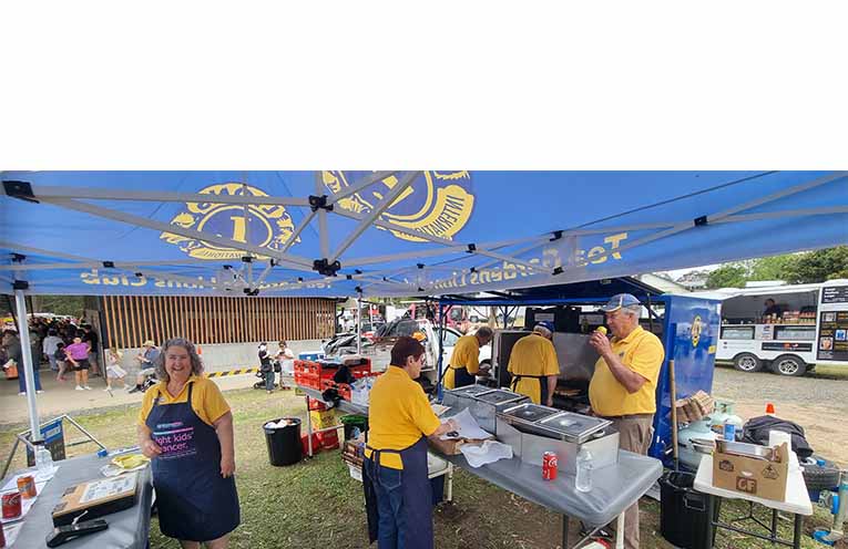 Tea Gardens Lions kept the people fed with their famous portable barbecue. Photo: Thomas O’Keefe.