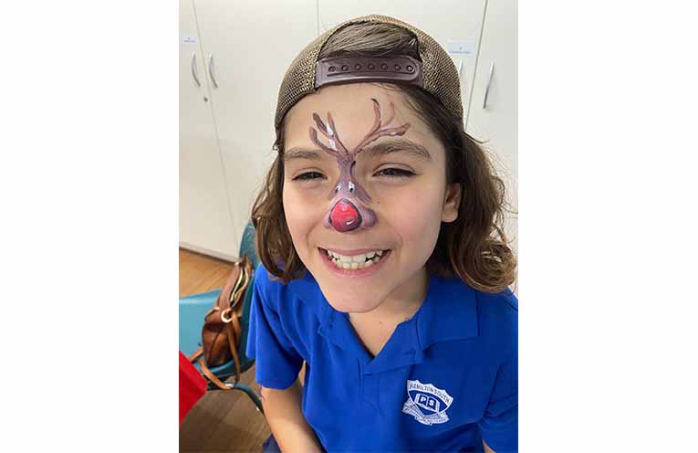 Eddi’s nose was the canvas for a reindeer motif. Photo: TG Lions.