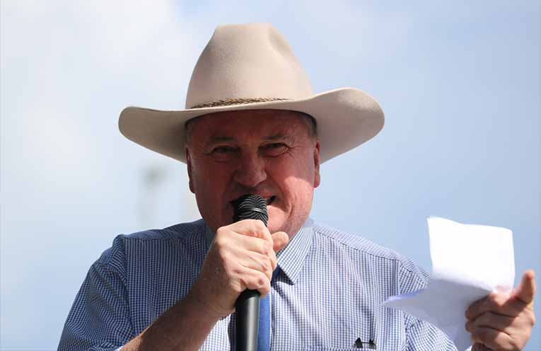 Barnaby Joyce announces defection to One Nation