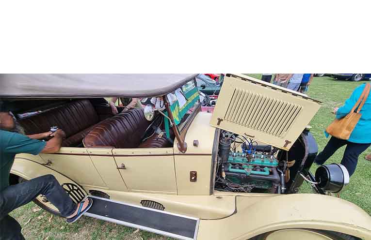 This centenarian Nash Tourer was not the oldest on the field. Photo: Thomas O’Keefe.