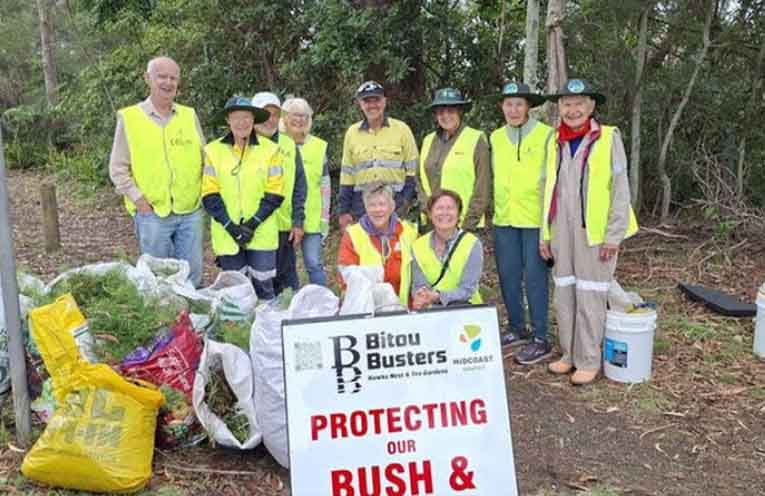 The rest of the Bitou Busters team win another asparagus weed battle.