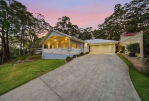 131 Cove Boulevard North Arm Cove is on the market with Tilligerry Real Estate