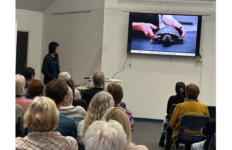 EcoNetwork president Ian Watt giving an in-depth presentation on coastal erosion. Photo: Althea Guinsberg.