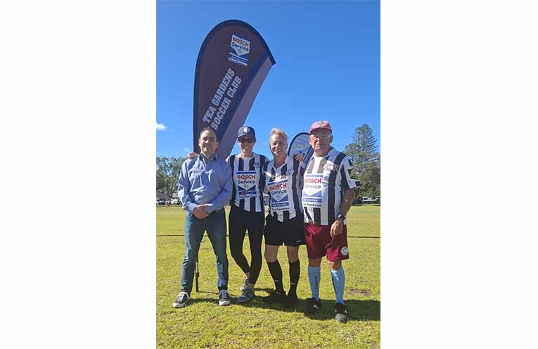 Rod Blanch, of Tea Gardens Auto Electrics & Mechanical, with referees Alissa, Karen and George.
