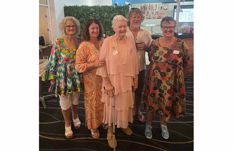 Jan Winn (centre) with her children Michele Winn, Kathy Jones, Graham Winn and Alison Winn. Photo: Michele Winn.