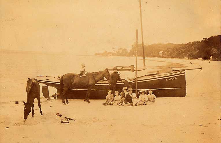 The Simplex, owned and worked by the Lambourne family in the early 1900s. Photo: Supplied by John Clarke.